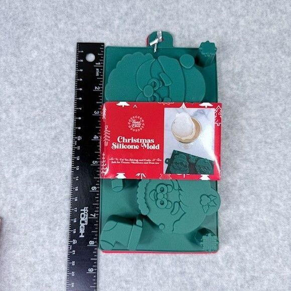 Small Christmas Silicone Molds Candy Chocolate Ice Cube Jello Soap Cake Crafts - Picture 5 of 9